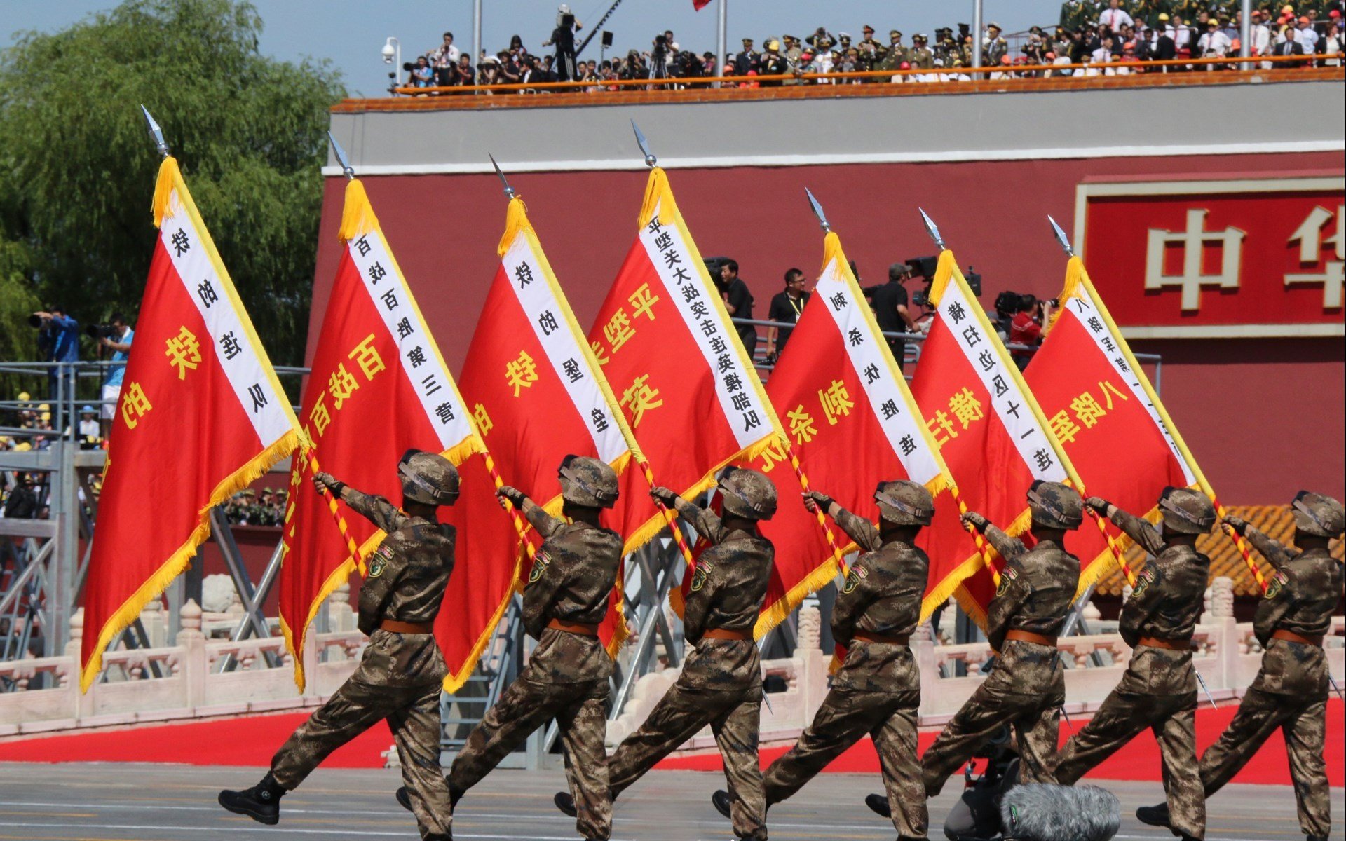 足球媒体解读层次单一缺乏深度反思,足球媒体可信度